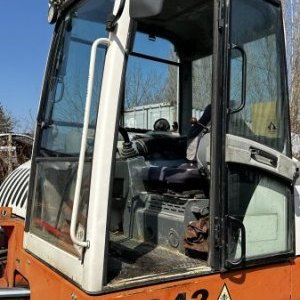 foto 12.5t bagr ofset guma Terex HR42 Schaeff mimoosé rýpání