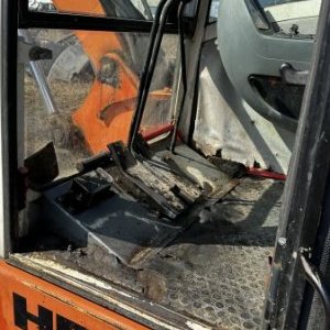 foto 12.5t bagr ofset guma Terex HR42 Schaeff mimoosé rýpání