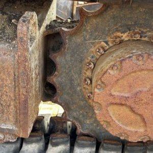 foto 12.5t bagr ofset guma Terex HR42 Schaeff mimoosé rýpání