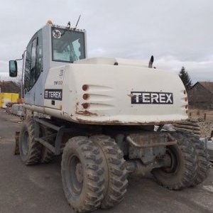 foto 16t bagr Terex TW130 kolové rypadlo