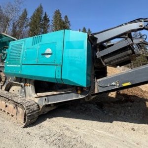foto 49t mobil drtič 400t/h čelist Terex Powerscreen Premiertrak
