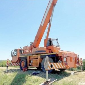 foto 30t/32m autojeřáb 4x4x4 Terex PPM ATT350