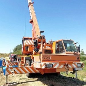 foto 30t/32m autojeřáb 4x4x4 Terex PPM ATT350