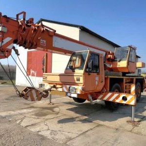 foto 30t/32m autojeřáb 4x4x4 Terex PPM ATT350